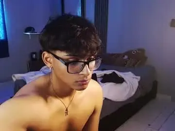 Chaturbate Watch Live Sex Cams of mr_yisuz