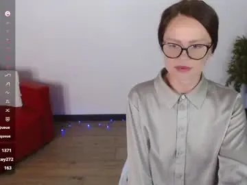 Chaturbate Live Sex Cam of izzy_cam