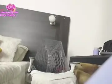 Chaturbate Free Porn Cam of nathalyrae41