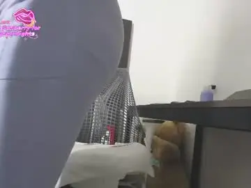Chaturbate Free Porn Cam of nathalyrae41