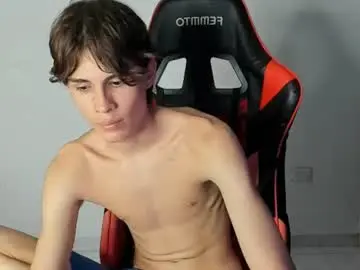 Chaturbate Nude Webcam of ryan_bronw