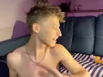 Chaturbate Nude Webcam of andytwinkkk