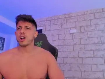 Chaturbate Live Sex Cam of ashton_coleman_