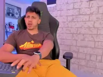 Chaturbate Live Porn of ashton_coleman_