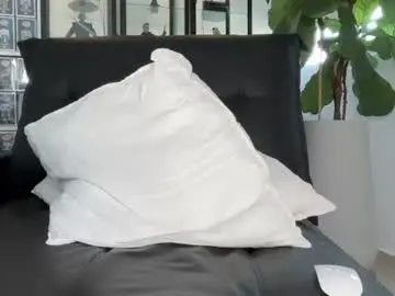 Chaturbate Live Sex Cam of kendrasmithts