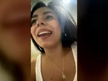 Chaturbate Live Sex Cam of valeska9