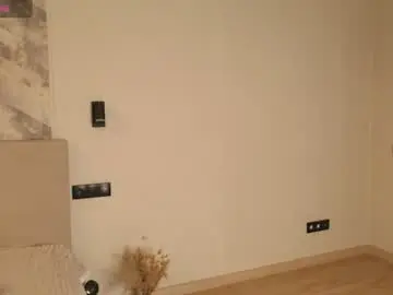 Chaturbate Best live sex cam show of horney_emma