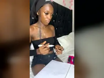 Chaturbate Adult Webcams of petite_divah254