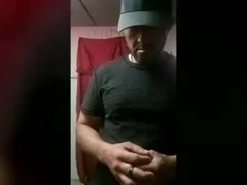 Chaturbate Sex Cam of carrilloeverardo219