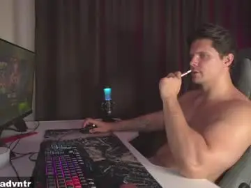 Chaturbate Live Sex Cam of rus_adventure