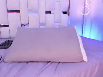 Chaturbate Best live sex cam show of indara18