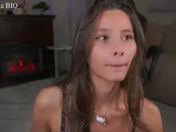 Chaturbate Adult Video Chat of falinecrosthwaite