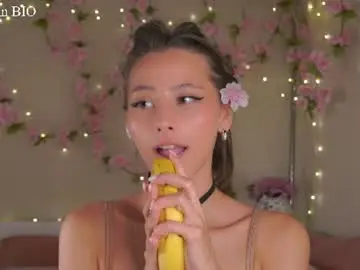 Chaturbate Adult Video Chat of falinecrosthwaite
