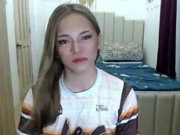 Chaturbate Live Sex Cam of queen_heart0