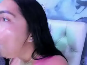Chaturbate Live Sex Cam of evelinn_belen