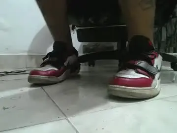 Chaturbate Free Live Porn of srfindomfeet_