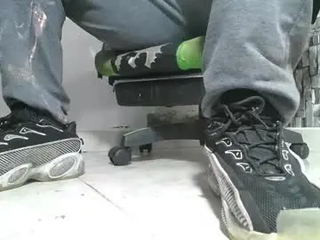 Chaturbate Live Sex of srfindomfeet_