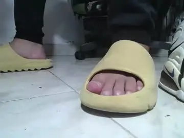 Chaturbate Nude Webcam of srfindomfeet_