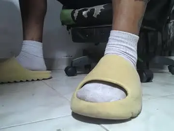 Chaturbate Adult Webcam of srfindomfeet_