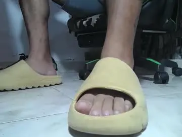Chaturbate Live Porn of srfindomfeet_