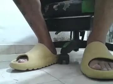 Chaturbate Private Sex Chat of srfindomfeet_