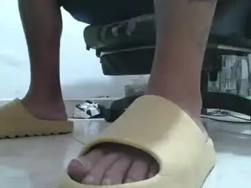 Chaturbate Free Live Porn of srfindomfeet_