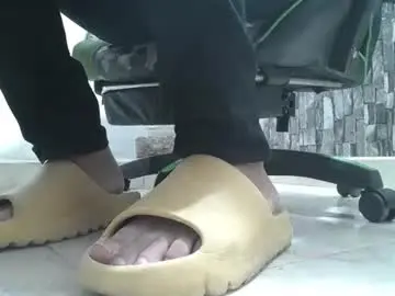 Chaturbate Best Webcam of srfindomfeet_