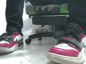 Chaturbate Sex Cam of srfindomfeet_