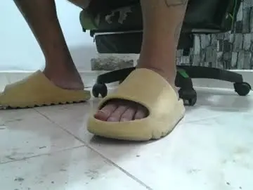Chaturbate Free Live Porn of srfindomfeet_
