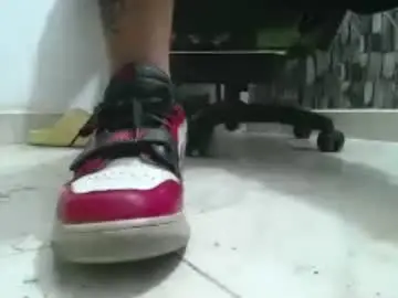 Chaturbate Private Sex Chat of srfindomfeet_