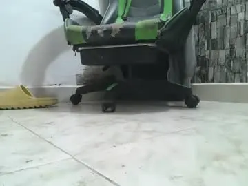 Chaturbate Live Porn of srfindomfeet_