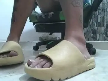 Chaturbate Best live sex cam show of srfindomfeet_