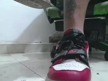 Chaturbate Adult Video Chat of srfindomfeet_
