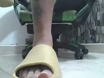 Chaturbate Sex Cam of srfindomfeet_