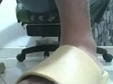 Chaturbate Live Porn of srfindomfeet_