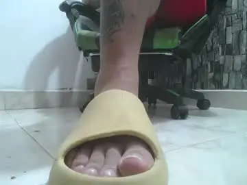 Chaturbate Free Live Porn of srfindomfeet_