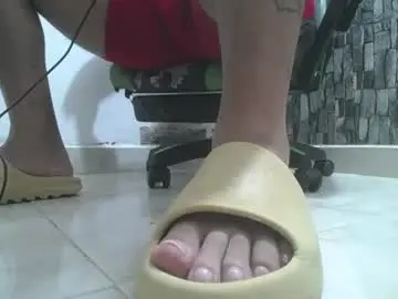 Chaturbate Free Porn Cam of srfindomfeet_