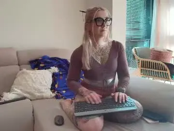 Chaturbate Adult Video Chat of tattoobbgirl