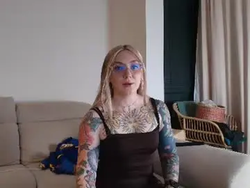Chaturbate Adult Webcams of tattoobbgirl