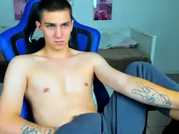 Chaturbate Live Sex Cam of frank_mooree