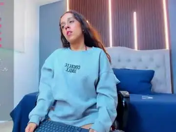 Chaturbate Live Sex Cam of mikaela_petite18