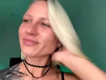 Chaturbate Live Sex Cam of blonde_fuck_couple