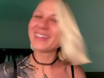 Chaturbate Live Sex Cam of blonde_fuck_couple