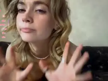 Chaturbate Live Sex Cam of karlenegries