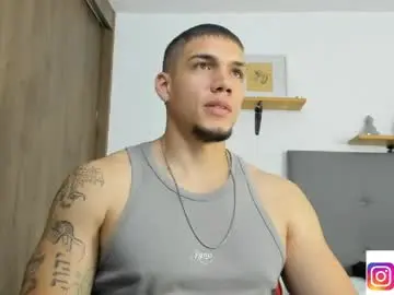Chaturbate Best live sex cam show of axel_taylor21