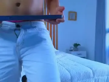 Chaturbate Live Sex Cam of esteban_de_louise
