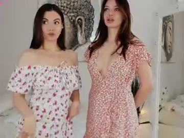 Chaturbate Sex Chat of lili_and_niki