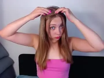 Chaturbate Live Sex Cam of love_bella_