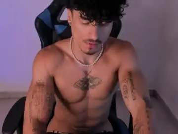 Chaturbate Free Porn Cam of thomas_fit1