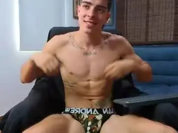 Chaturbate Best live sex cam show of ethangreey1